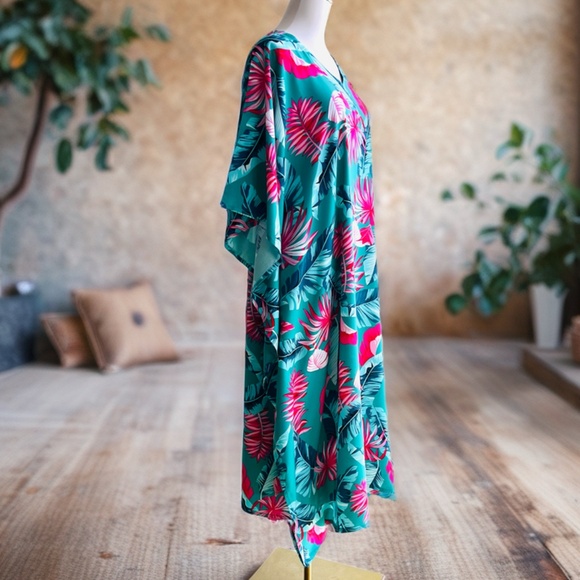 0095/ Tropical Leaves Pattern Kaftan, Hawaiian Mumu - Picture 7 of 11